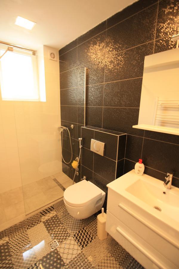 Apartment Marijin Dvor Deluxe Saraievo Exterior foto